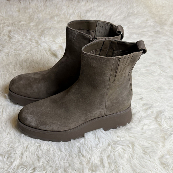 Vince Camuto Boots Womens Size 8/39 Taupe Suede Lug Sole Ankle Side Zip - Picture 2 of 11